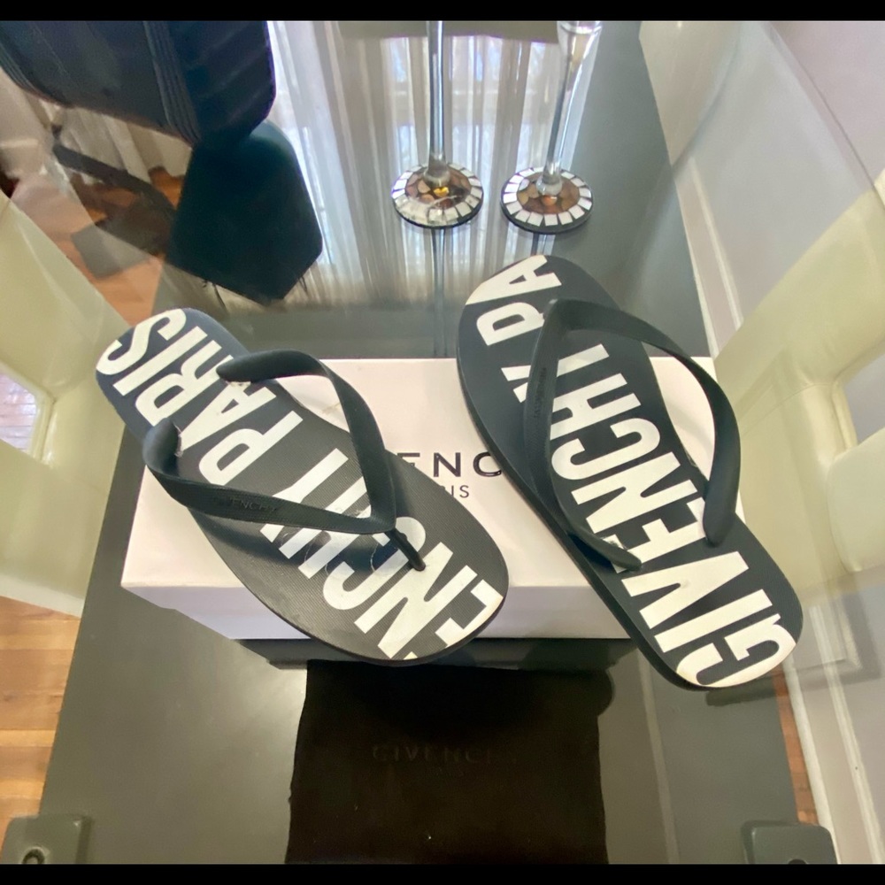 GIVENCHY men’s favelas sandal 🩴 size 10